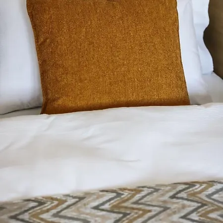 Maralak Hotel 4*